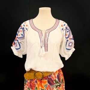 Luna Moon | Embroidered Tunic Blouse | NWT